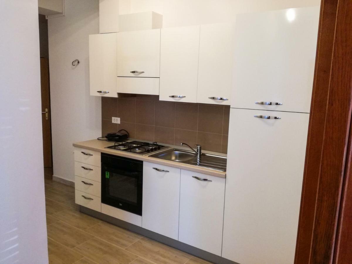 Apartment Sandra Umag Exteriör bild